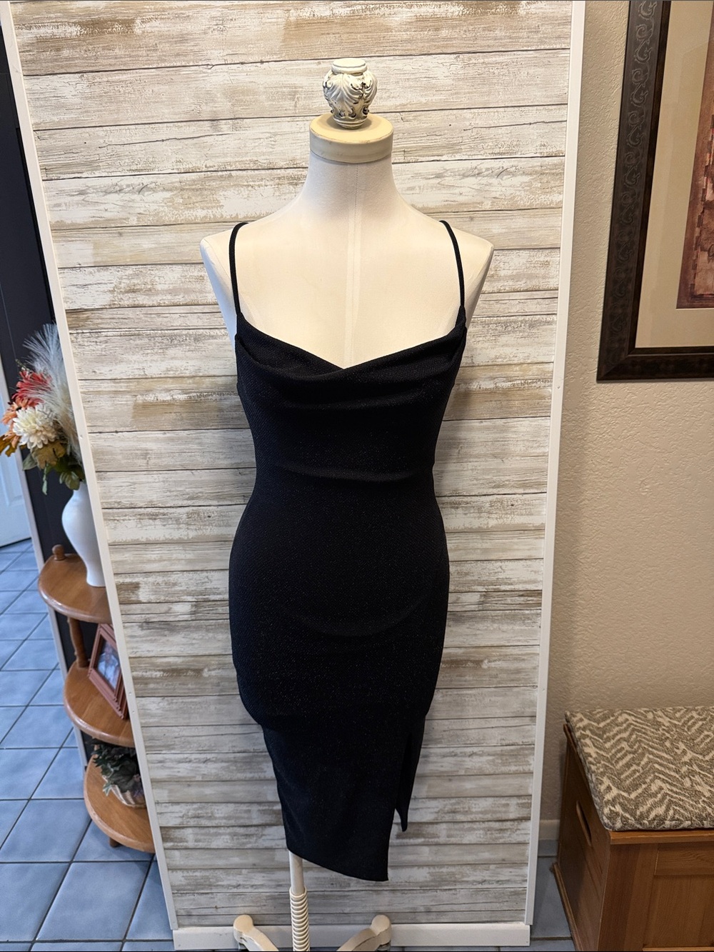 Black Spaghetti Strap Bodycon Dress - Sleek Evening Style